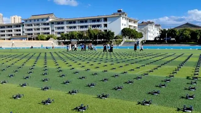 云南建水：无人机进校园 点亮少年科学梦