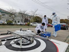 上海30余架无人机组建抗疫突击队负责配送物资、消毒消杀等